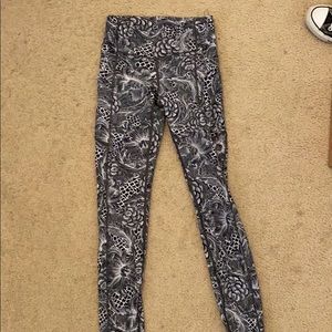 lululemon size 2 speed up tight